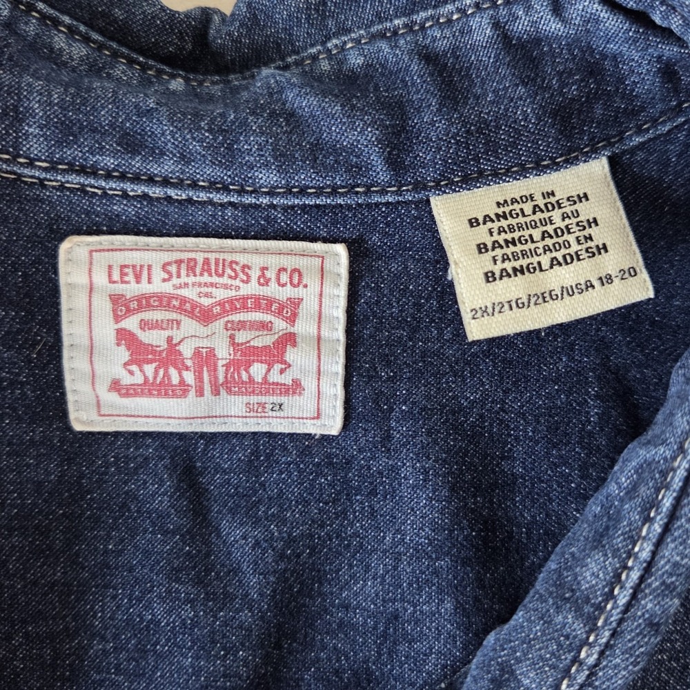 Levi's Women's 2X Ultimate Western Pearl Snap Denim Shirt Minds Eye 57784-0002 - Picture 6 of 9